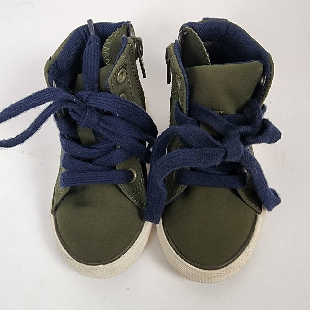 CAT AND JACK CHILDRENS HIGH TOP SNEAKERS  LACE UP HUNTER GREEN BLUE LACES SIZE 5